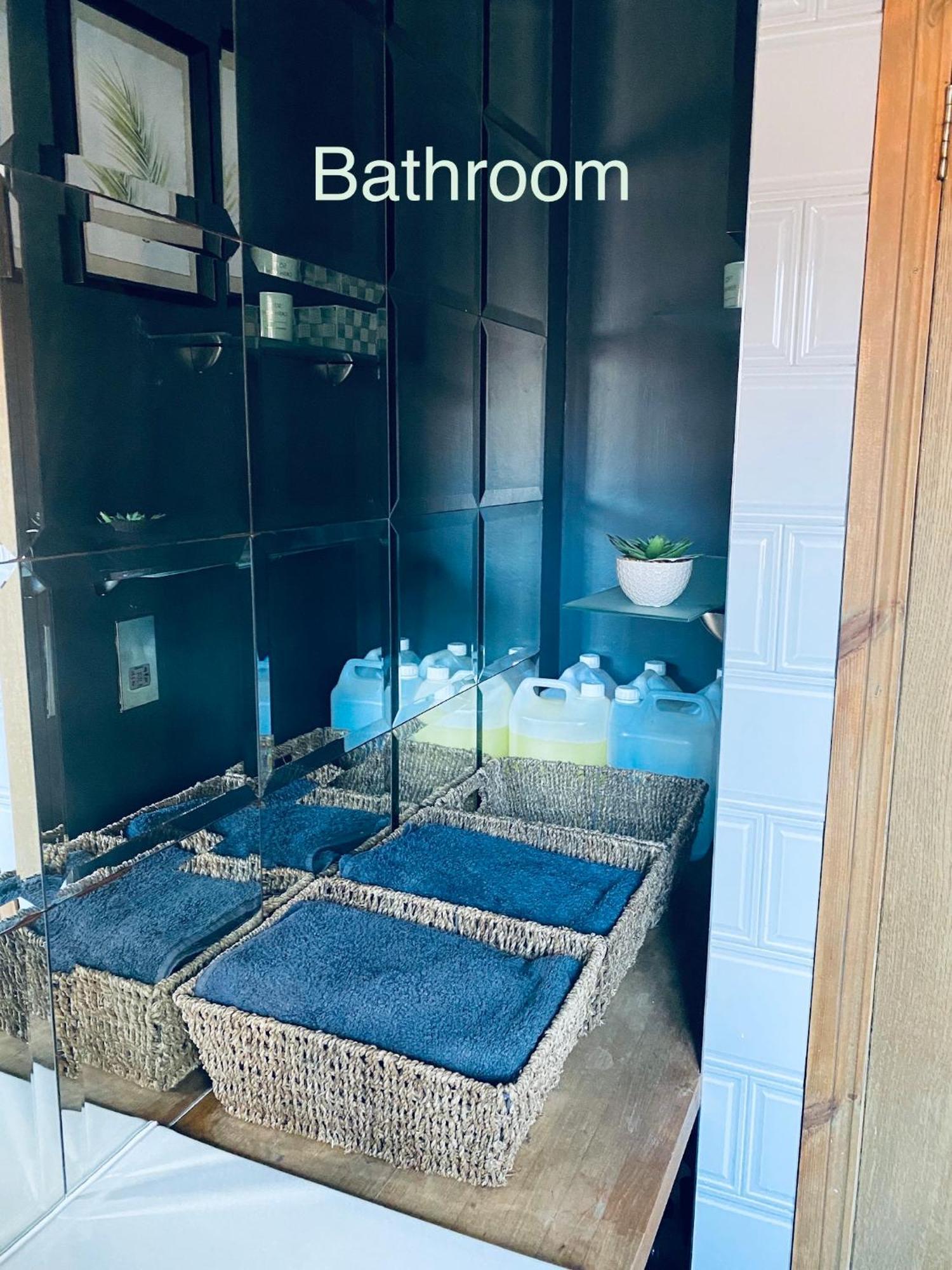 Private Access Small Room In Leicester Free Parking Drinks Λέστερ Εξωτερικό φωτογραφία
